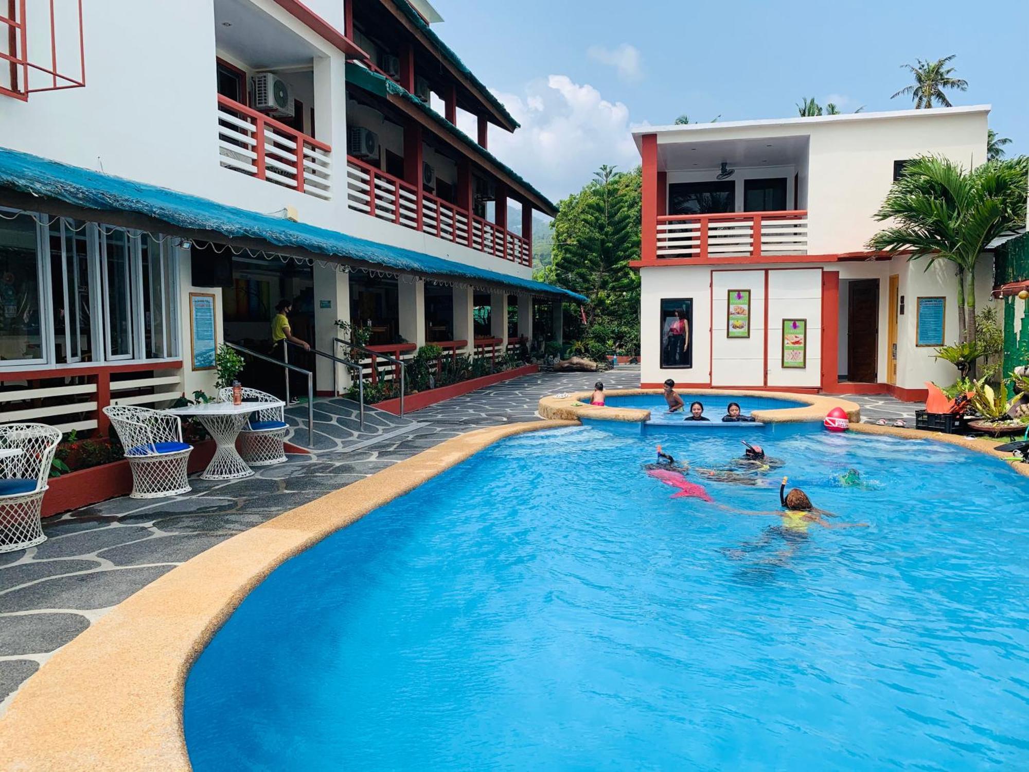 Badladz Staycation Condos Пуэрто-Галера Экстерьер фото